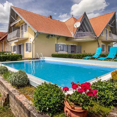 Apartman 19512 *