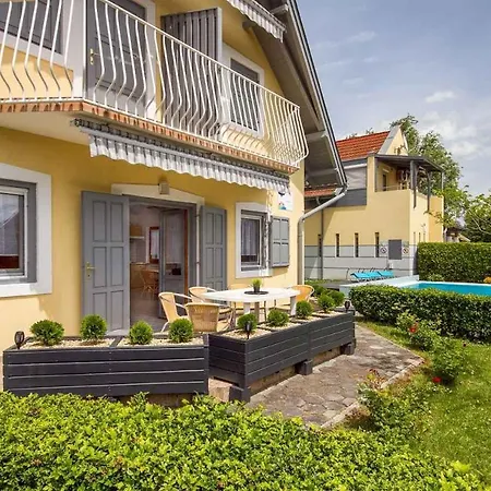 19512 Apartmán Balatonmáriafürdő